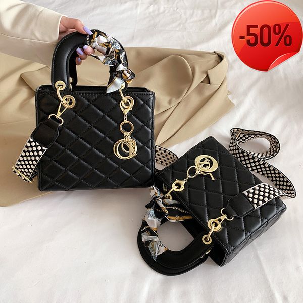 designer bags 2022 new small women's fashion messenger hand-held lingge square wide shoulder belt
designer bags 2022 new small women's fashion messenger hand-held lingge square wide shoulder belt