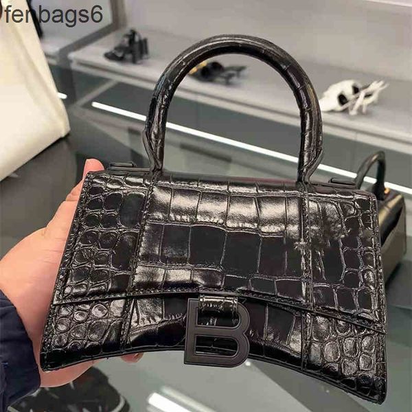 bags vintage handbag balencaigass hourglass bag leather designer 2022 shoulder winter crocodile small single messenger women's sm0i
bags vintage handbag balencaigass hourglass bag leather designer 2022 shoulder winter crocodile small single messenger women's sm0i