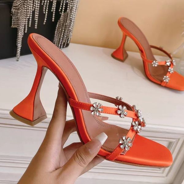 high-heeled sandals women 's high-heeled shoes band leather luxury designer original box transportation size35-42, Black
high-heeled sandals women 's high-heeled shoes band leather luxury designer original box transportation size35-42, Black