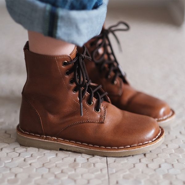 boots fashion children ankle boots genuine leather warm plush girl snow vintage cowhide boys shoes kids motorcycle 220915, Black;grey
boots fashion children ankle boots genuine leather warm plush girl snow vintage cowhide boys shoes kids motorcycle 220915, Black;grey