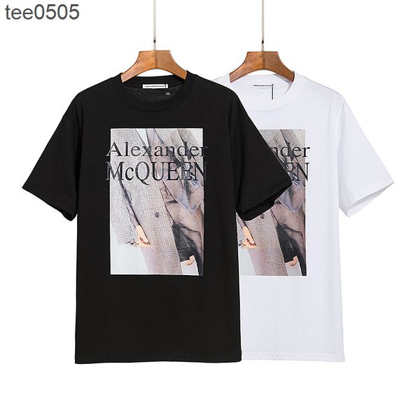 2021 spring and summer new short sleeve high street fashion brand chest printed t-shirt lining, White;black
2021 spring and summer new short sleeve high street fashion brand chest printed t-shirt lining, White;black
