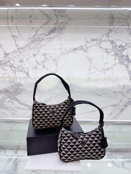 luxury handbags fashion famous designer shoulder bags women chest pack lady tote chains alligator leather handbag presbyopic hobo purse canv
luxury handbags fashion famous designer shoulder bags women chest pack lady tote chains alligator leather handbag presbyopic hobo purse canv