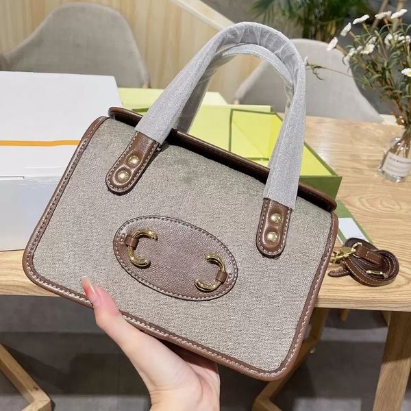 designer handbag ladies shoulder bag fashion portable storage box wallet clutch bags pvc letter pattern design with boxs packaging, Black;red
designer handbag ladies shoulder bag fashion portable storage box wallet clutch bags pvc letter pattern design with boxs packaging, Black;red