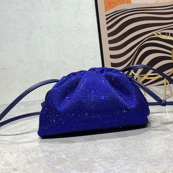 luxury shape designer soft cloud bags leather woven famous ladies teen pouch bag chain clutch evening handbag women luxury fashion weave pur
luxury shape designer soft cloud bags leather woven famous ladies teen pouch bag chain clutch evening handbag women luxury fashion weave pur