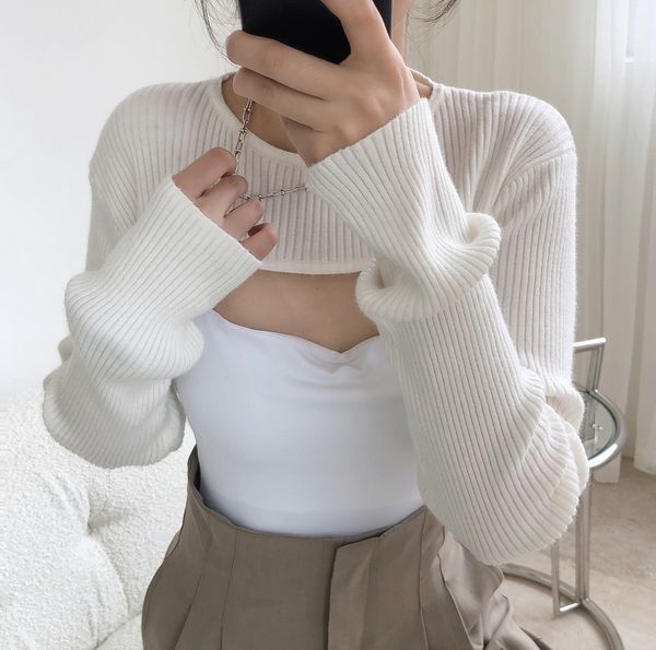 women's sweaters knit small shawl female design sense spring outside take european and american western style long sleeve blouse fold w, White;black
women's sweaters knit small shawl female design sense spring outside take european and american western style long sleeve blouse fold w, White;black