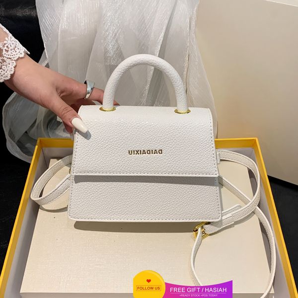 designer bags foreign style small 2022 new fashion chain messenger bag fashion autumn simple portable one shoulder square
designer bags foreign style small 2022 new fashion chain messenger bag fashion autumn simple portable one shoulder square
