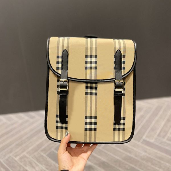 stripe backpack handbag canvas postmans bag square crossbody bags brown leather splicing flip buckle autumn new wide shoulder strap
stripe backpack handbag canvas postmans bag square crossbody bags brown leather splicing flip buckle autumn new wide shoulder strap