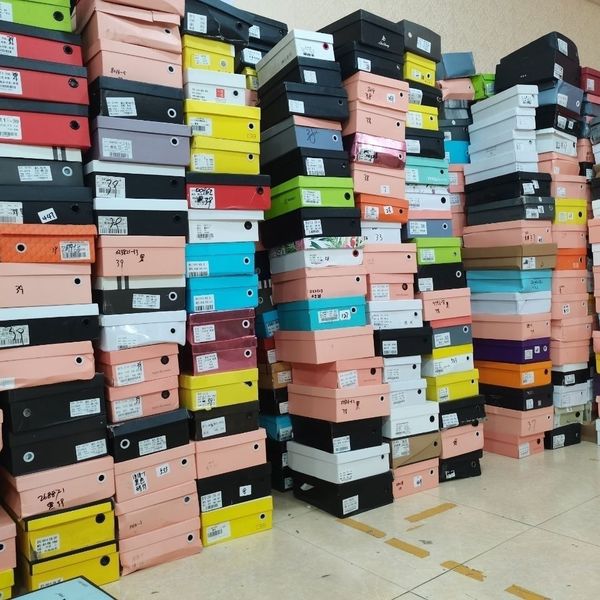 customized designer shoes box parts bag clothes outdoor decoration box need instead of make up the price difference freight adjustment money, White;pink
customized designer shoes box parts bag clothes outdoor decoration box need instead of make up the price difference freight adjustment money, White;pink