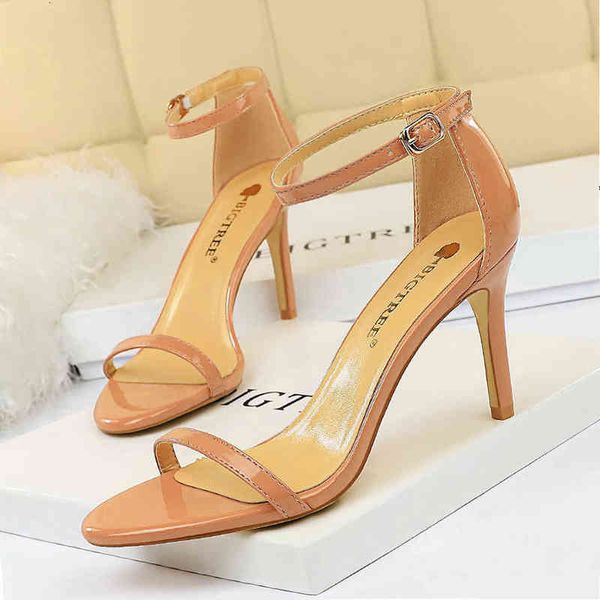 126-a10 sandals style fashion simple open toe herringbone belt high heels thin patent leather women's sandals, Black
126-a10 sandals style fashion simple open toe herringbone belt high heels thin patent leather women's sandals, Black