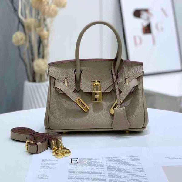 designer 2022 luxury women leather biirkens keelis layer cowhide togo leather women's bag handbag temperament lychee pattern platinum e
designer 2022 luxury women leather biirkens keelis layer cowhide togo leather women's bag handbag temperament lychee pattern platinum e