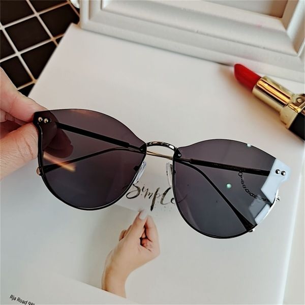 sunglasses 20 new personalized eye men's and women's hanging chain fashion sunglasses plain face street shooting glasses outlet, White;black
sunglasses 20 new personalized eye men's and women's hanging chain fashion sunglasses plain face street shooting glasses outlet, White;black