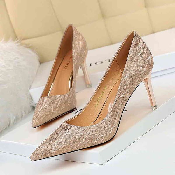 1829-a1 sandals fashion banquet high heels women's shoes thin shallow mouth pointed sequin single, Black
1829-a1 sandals fashion banquet high heels women's shoes thin shallow mouth pointed sequin single, Black