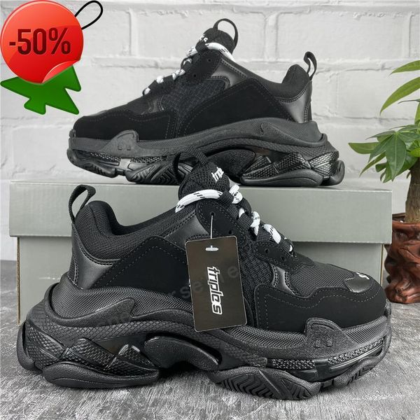 2022 paris casual shoes triple -s clear sole trainers dad shoe sneaker black green crystal bottom mens womens superior quality chaussures
2022 paris casual shoes triple -s clear sole trainers dad shoe sneaker black green crystal bottom mens womens superior quality chaussures