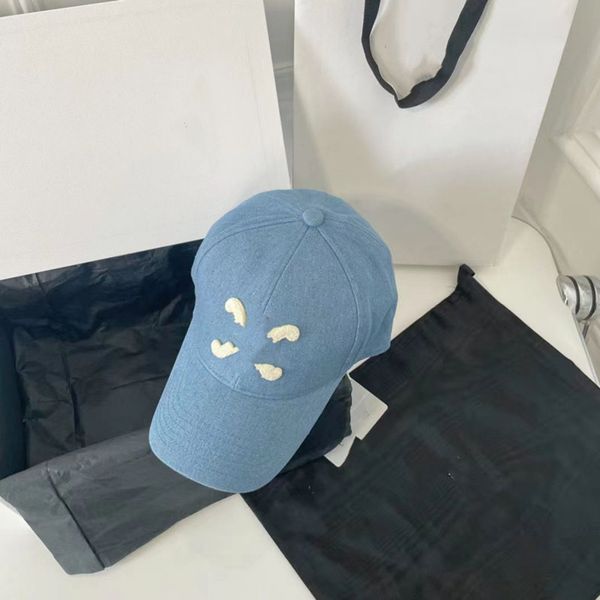 designer brand men's baseball caps ladies luxury new sunshade sunscreen fashion trend peaked caps, Blue;gray
designer brand men's baseball caps ladies luxury new sunshade sunscreen fashion trend peaked caps, Blue;gray