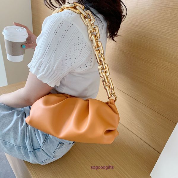 botte pouch bag designer botte handbags women veneclutch bags pu dumpling bag women's new texture foreign style armpit net red chain ha
botte pouch bag designer botte handbags women veneclutch bags pu dumpling bag women's new texture foreign style armpit net red chain ha