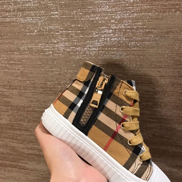kids shoe sneakers kids shoes trainers lacing strap zipper classic check pattern breathable soft comfortable with letter style, Black;red
kids shoe sneakers kids shoes trainers lacing strap zipper classic check pattern breathable soft comfortable with letter style, Black;red