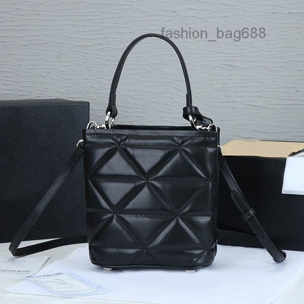 evening bags diamond lattice bucket bag shoulder cross body bags women handbag material metal hardware hasp letter casual tote purse adjusta
evening bags diamond lattice bucket bag shoulder cross body bags women handbag material metal hardware hasp letter casual tote purse adjusta