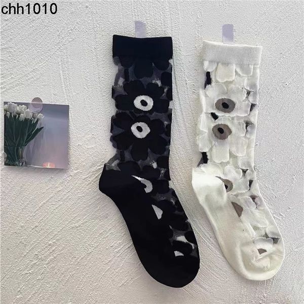 men's new korean hyunya big flower transparent glass silk sweet thin black and white women's medium cotton
men's new korean hyunya big flower transparent glass silk sweet thin black and white women's medium cotton