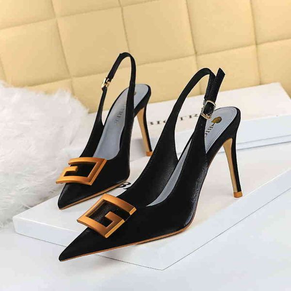 1932-8 sandals nightclub thin heel ultra high shallow mouth pointed back trip belt hollow metal buckle single shoes, Black
1932-8 sandals nightclub thin heel ultra high shallow mouth pointed back trip belt hollow metal buckle single shoes, Black