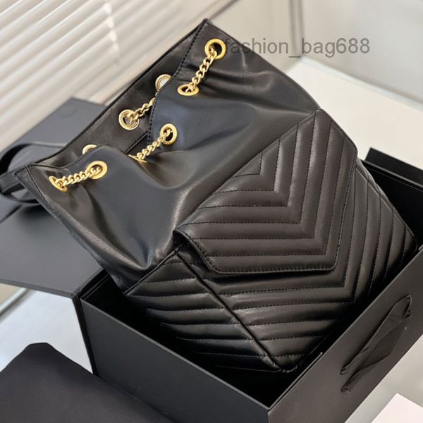 evening bags backpack bucket bag handbag v-shaped quilting hardware chain drawcord high-capacity lady shopping travel collocation
evening bags backpack bucket bag handbag v-shaped quilting hardware chain drawcord high-capacity lady shopping travel collocation