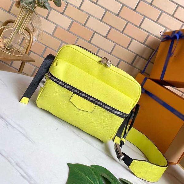 new men s handbags postman bags messenger bag accessories fashion show functional and practical one shoulder bag wallet
new men s handbags postman bags messenger bag accessories fashion show functional and practical one shoulder bag wallet