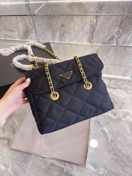 shoulder bags crossbody bags ladies high-end luxury handbags designer classic brand diagonal wallet canvas nylon purse design 211021
shoulder bags crossbody bags ladies high-end luxury handbags designer classic brand diagonal wallet canvas nylon purse design 211021