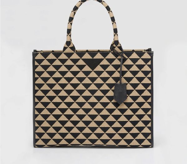5a fw 2022 luxury designer bag ladies handbag leather fabric triangle pattern women totes classic crossbody tote symbole galleria series pra
5a fw 2022 luxury designer bag ladies handbag leather fabric triangle pattern women totes classic crossbody tote symbole galleria series pra