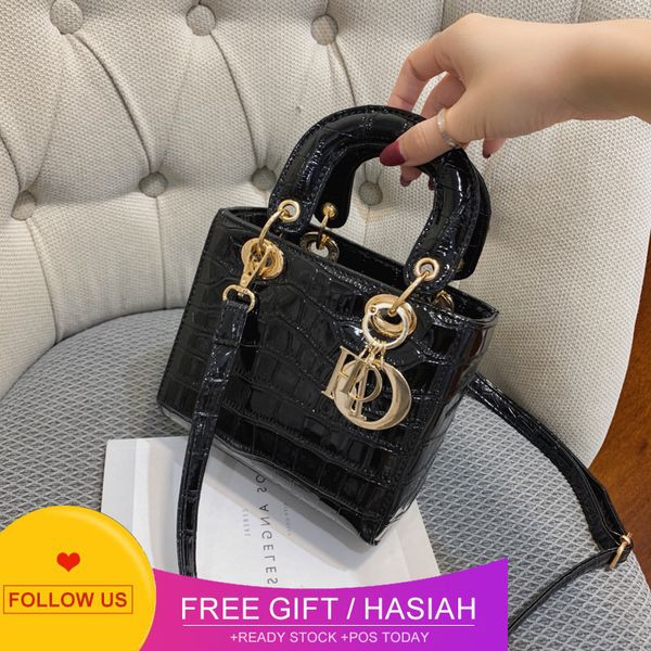 designer bags crocodile pattern net red texture small black messenger female 2022 new fashion hand single shoulder
designer bags crocodile pattern net red texture small black messenger female 2022 new fashion hand single shoulder