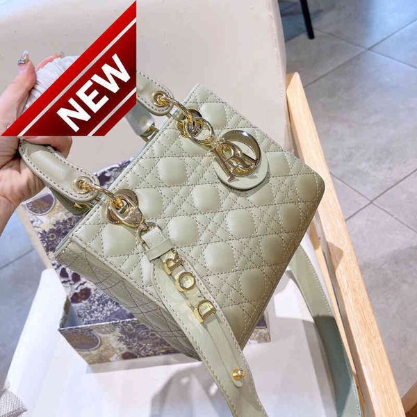 bags crossbody digner dchritians sheep fashion show 2022 gradient grid versatile princs diana bagekht
bags crossbody digner dchritians sheep fashion show 2022 gradient grid versatile princs diana bagekht