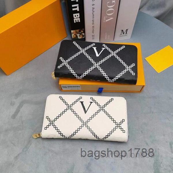 wallets embossing wallets flowers designers black wallets purses mens classic long credit business clutch card id holders lichee pattern co, Red;black
wallets embossing wallets flowers designers black wallets purses mens classic long credit business clutch card id holders lichee pattern co, Red;black