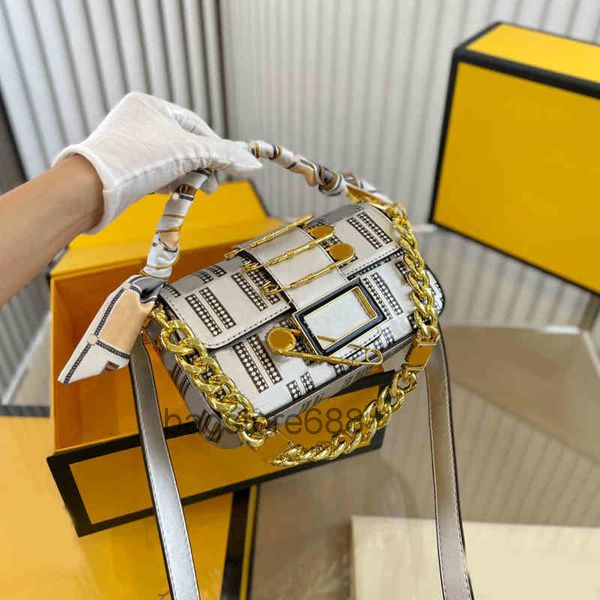 lady bag 2022 highs quality pin baguette bags chains crossbody letter axillary plain women leather thread hasp hardware fashion luxury walle
lady bag 2022 highs quality pin baguette bags chains crossbody letter axillary plain women leather thread hasp hardware fashion luxury walle