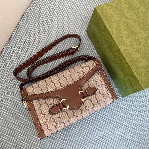 designer bag tote handbag classic design hanging brand double g splicing clutch fashion buckle letter crossbody bag
designer bag tote handbag classic design hanging brand double g splicing clutch fashion buckle letter crossbody bag