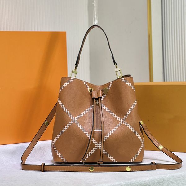 designer luxury women bags handbags totes bag womens crossbody handbag loulou lvs fashion capacity versatile shoulder pursest 7a quality qcv
designer luxury women bags handbags totes bag womens crossbody handbag loulou lvs fashion capacity versatile shoulder pursest 7a quality qcv