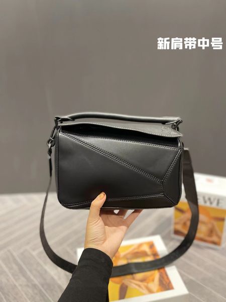 2022 new designer geometric bag handbag handbags the tote bag strap bags crossbody women fashion luxurys designe classic casual large capaci
2022 new designer geometric bag handbag handbags the tote bag strap bags crossbody women fashion luxurys designe classic casual large capaci