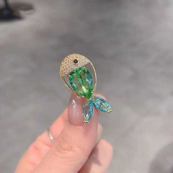 korean fashion temperament small brooch female imitation crystal pin after year fish cute collar coat cardigan corsage, Gray