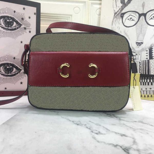 canvas fashion men and women bag designer buckle retro style cross body handbags shoulder bags
canvas fashion men and women bag designer buckle retro style cross body handbags shoulder bags