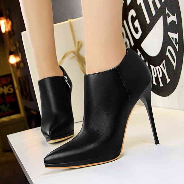 899-1 sandals fashion simple thin heel high waterproof platform pointed toe trim show night club deep mouth single shoes, Black
899-1 sandals fashion simple thin heel high waterproof platform pointed toe trim show night club deep mouth single shoes, Black