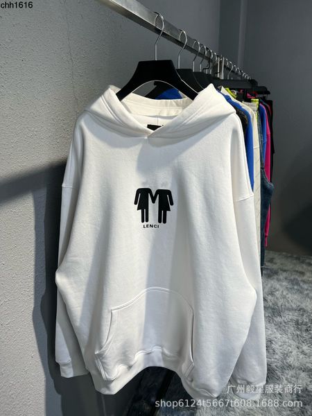 correct 22fw balencaigass autumn and winter new hand in hand portrait letter national flag print ins couple hooded plush sweater, Black
correct 22fw balencaigass autumn and winter new hand in hand portrait letter national flag print ins couple hooded plush sweater, Black