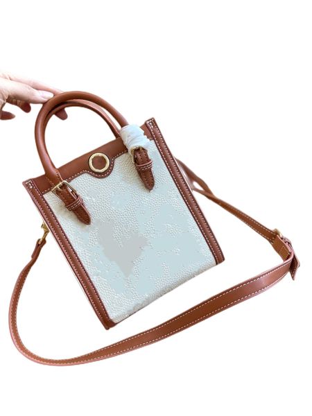22ss women vertical music bag mini shopping fashion bags totes classic retro pu leather crossbody satchel luxury designer
22ss women vertical music bag mini shopping fashion bags totes classic retro pu leather crossbody satchel luxury designer