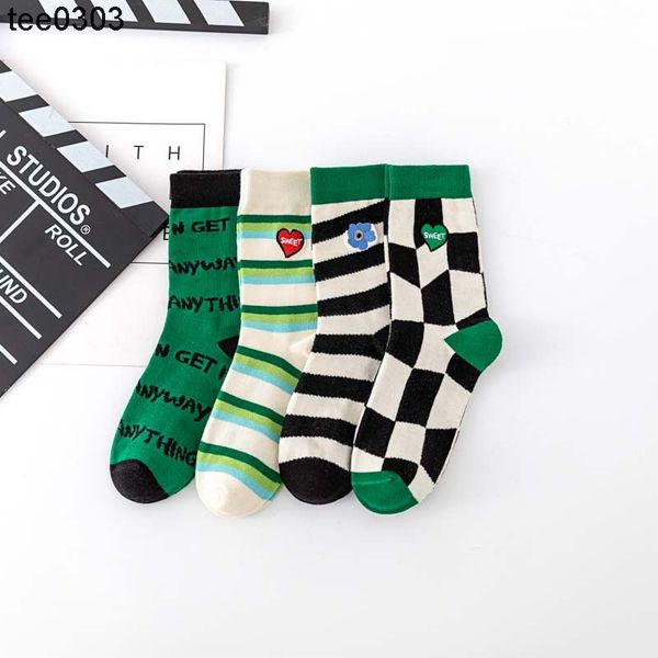men's socks spring summer love flower embroidery fashion green stripe letter cotton medium men's and women's fashion versatil, Black
men's socks spring summer love flower embroidery fashion green stripe letter cotton medium men's and women's fashion versatil, Black