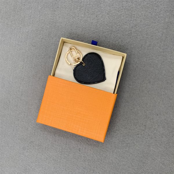 fashion designer keychain handmade pu leather heart pattern car keychains bag charm hanging decoration pendant accessories damier graphite, Red;black
fashion designer keychain handmade pu leather heart pattern car keychains bag charm hanging decoration pendant accessories damier graphite, Red;black