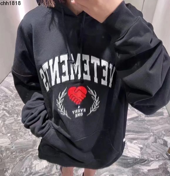 in the early autumn of 2022 the new vetementss items letter wheat ear embroidery men's and women's hooded terry sweater, Black
in the early autumn of 2022 the new vetementss items letter wheat ear embroidery men's and women's hooded terry sweater, Black