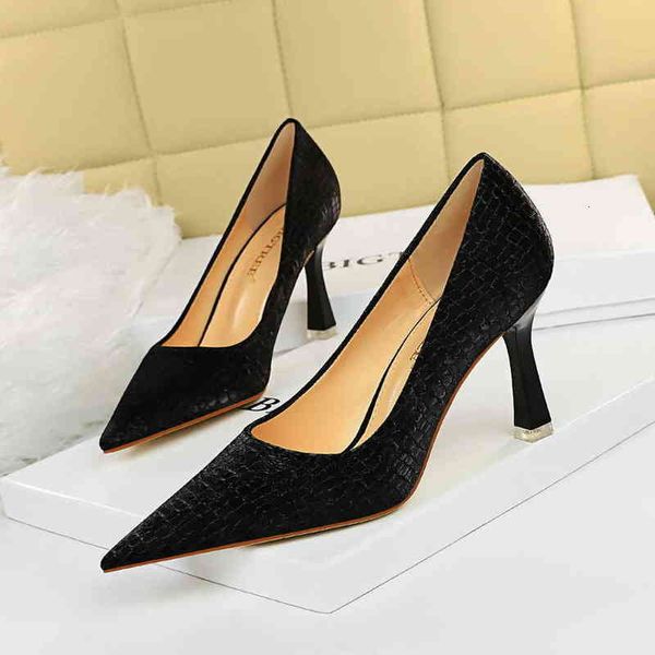 0382-1 sandals style fashion simple nightclub women's shoes thin shallow mouth pointed stone single, Black
0382-1 sandals style fashion simple nightclub women's shoes thin shallow mouth pointed stone single, Black
