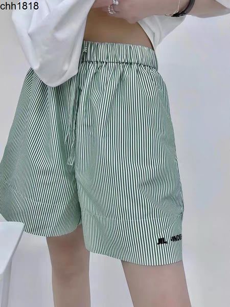 high version 2022 summer new fashion brand jil classic small basic stripe loose casual shorts, Gray
high version 2022 summer new fashion brand jil classic small basic stripe loose casual shorts, Gray
