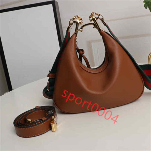 leather women's handbag wide shoulder strap metal buckle letter designer messenger belt large capacity fashionable women's bag
leather women's handbag wide shoulder strap metal buckle letter designer messenger belt large capacity fashionable women's bag