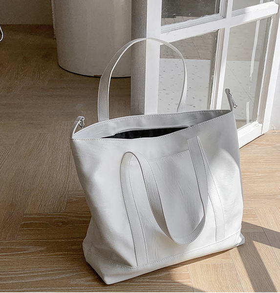 large-capacity handbag female summer trendy fashion high-quality western-style shoulder bag net red tote bag
large-capacity handbag female summer trendy fashion high-quality western-style shoulder bag net red tote bag
