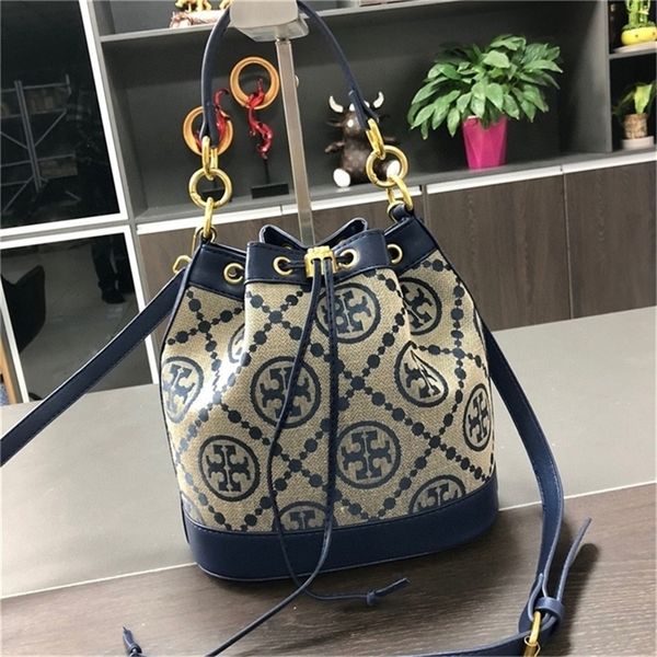 80% off evening bags outlet online trendy handbags this year's female autumn and net red super fire bucket
80% off evening bags outlet online trendy handbags this year's female autumn and net red super fire bucket