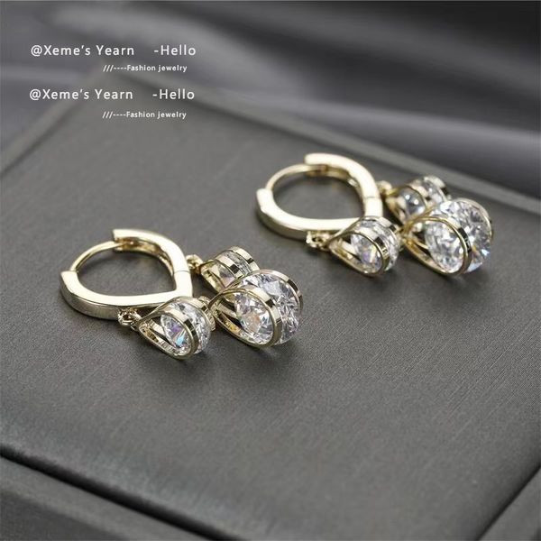 2022 new luxury zircon water drop pendant ear button korean fashion earrings party exquisite jewelry for womans gift accessories, Silver
2022 new luxury zircon water drop pendant ear button korean fashion earrings party exquisite jewelry for womans gift accessories, Silver