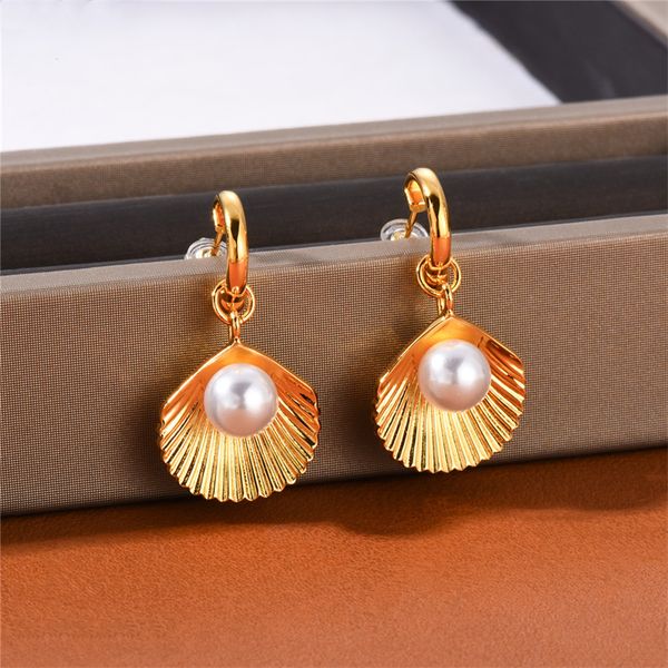 ins niche simple retro gold color stud shell pearl pendant earrings 2022 new personality temperament fashion all-match jewelry gift, Golden;silver
ins niche simple retro gold color stud shell pearl pendant earrings 2022 new personality temperament fashion all-match jewelry gift, Golden;silver