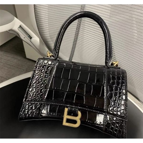 designer bag balenciga domestic hourglass xs hourglass embossed smooth leather original logo
designer bag balenciga domestic hourglass xs hourglass embossed smooth leather original logo